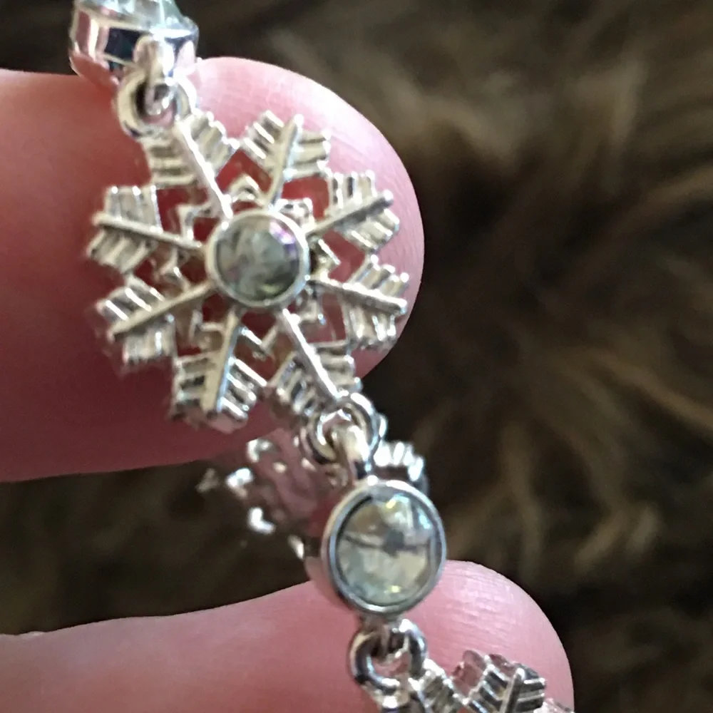 Vintage aurora borealis snowflake bracelet